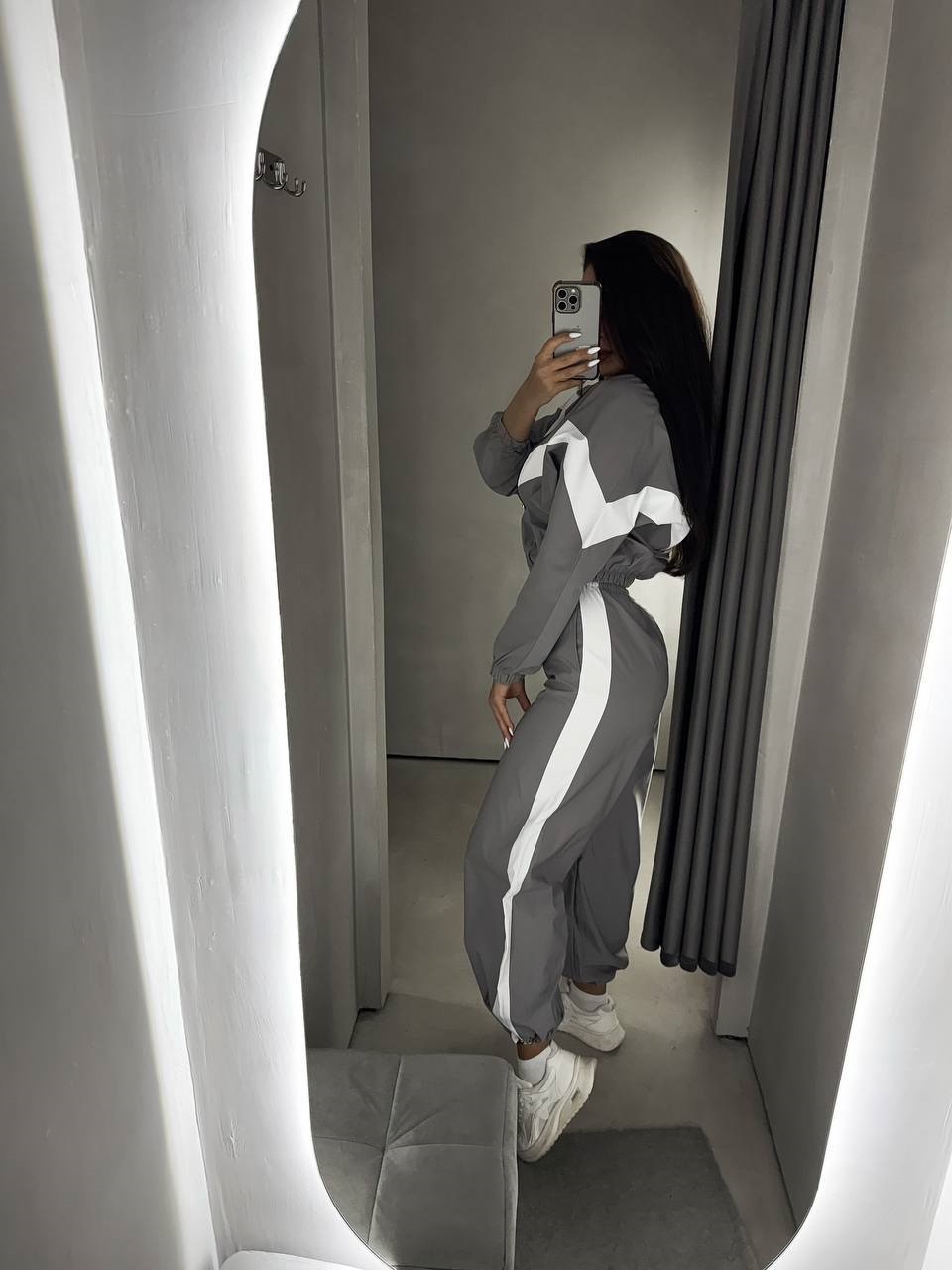 ad5c5208-41e8-11f0-8622-dee18ff4e8c0_1