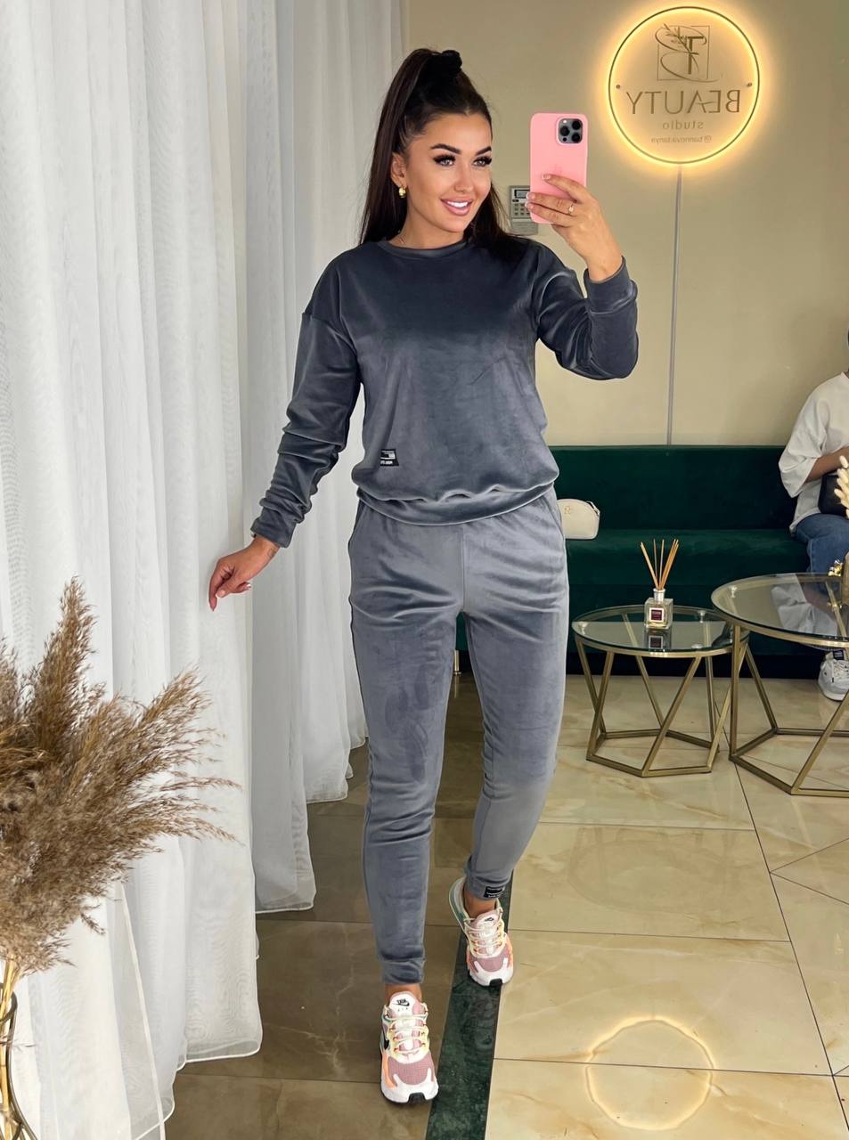 aea7c4f2-65ef-11ee-ad27-166b0be12ee5_1