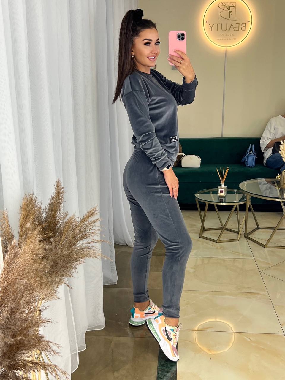 aea7c4f2-65ef-11ee-ad27-166b0be12ee5_2