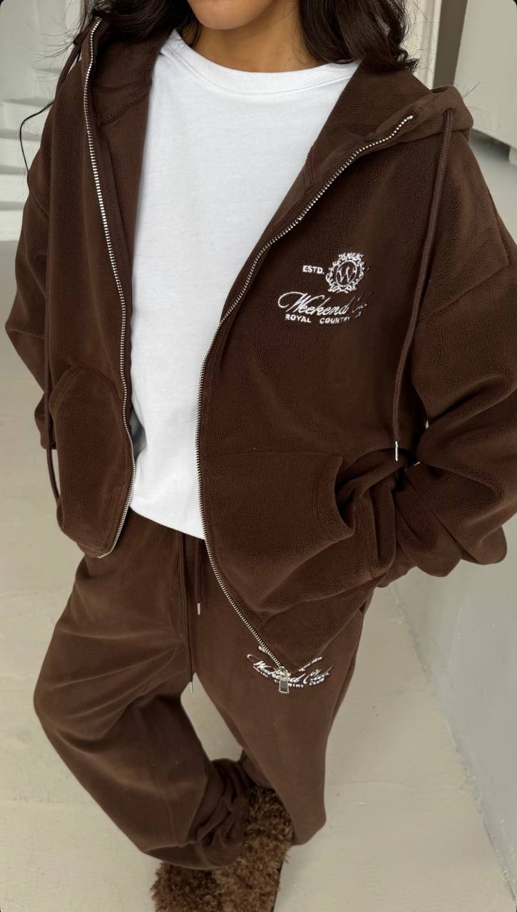 c09d2d01-aac7-11f0-8624-dee18ff4e8c0_1