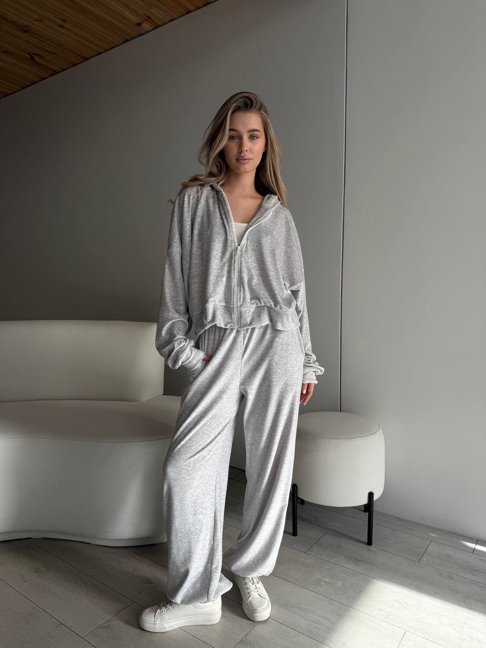 c81f2899-e933-11ef-8621-dee18ff4e8c0_1