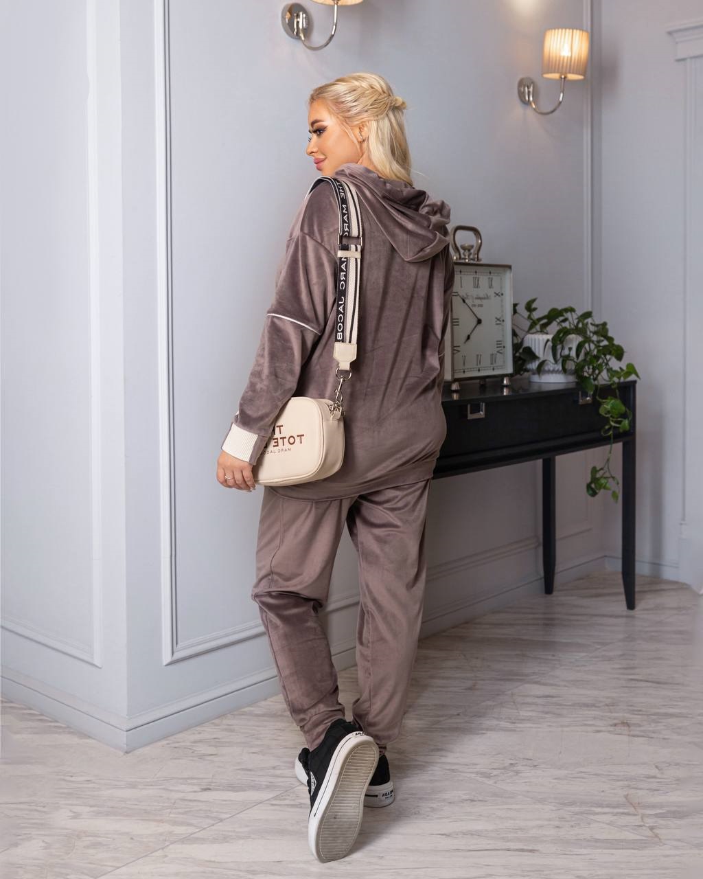 c9b0e1f0-c322-11ee-ad4d-166b0be12ee5_3