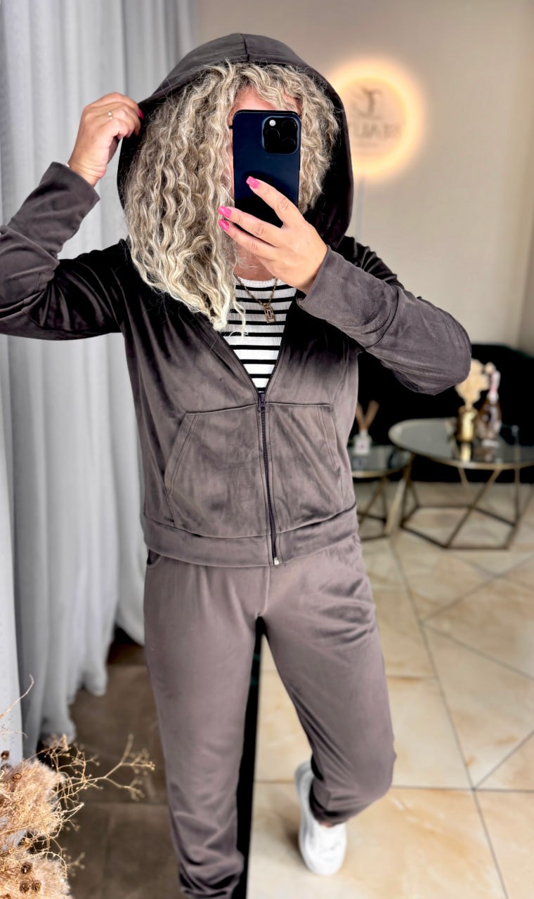 d15a7140-79af-11f0-8624-dee18ff4e8c0_1