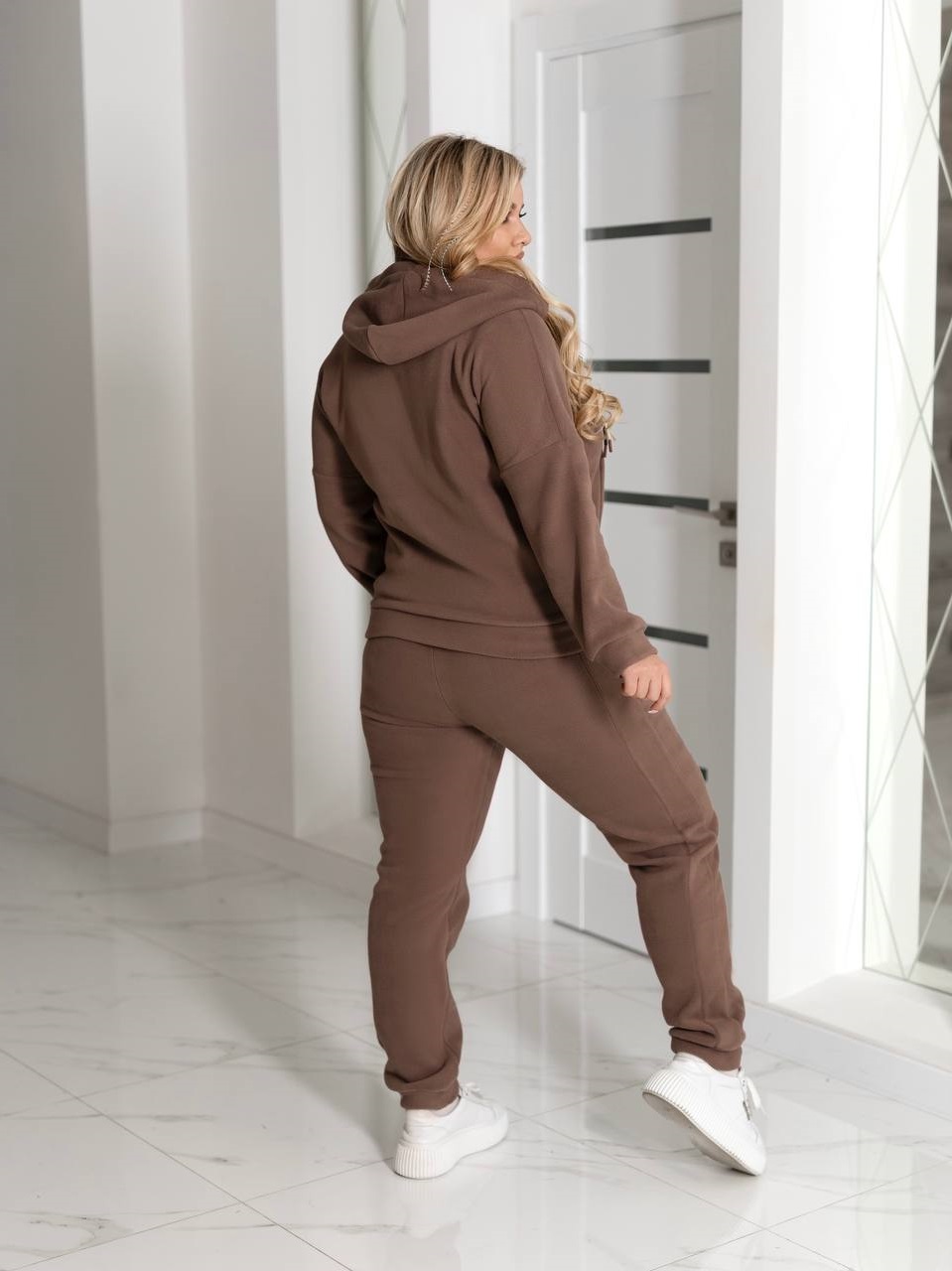 e1b89e75-b76a-11f0-8624-dee18ff4e8c0_1