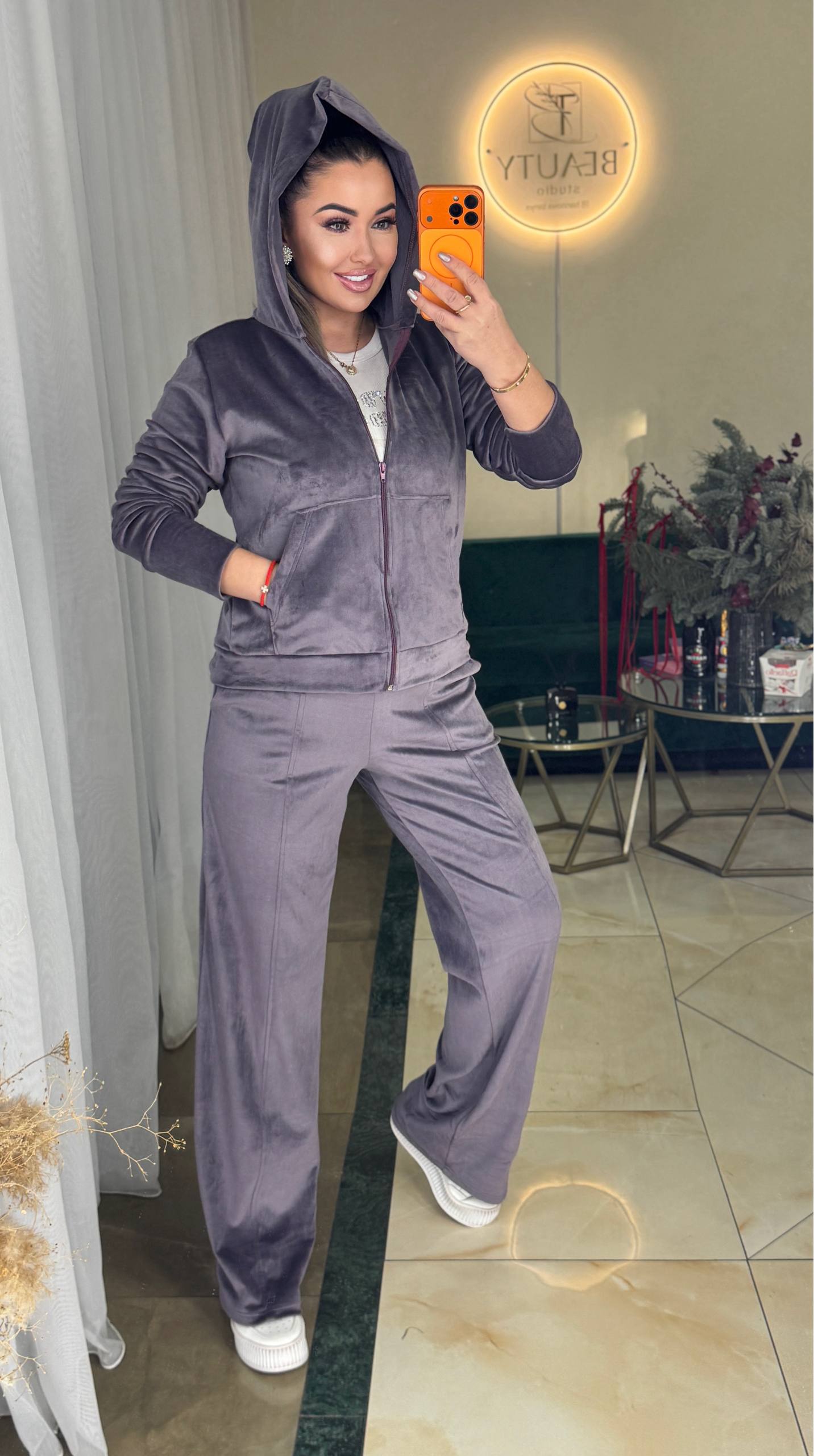 f098a91c-04bc-11f1-8624-dee18ff4e8c0_1