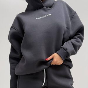 368870