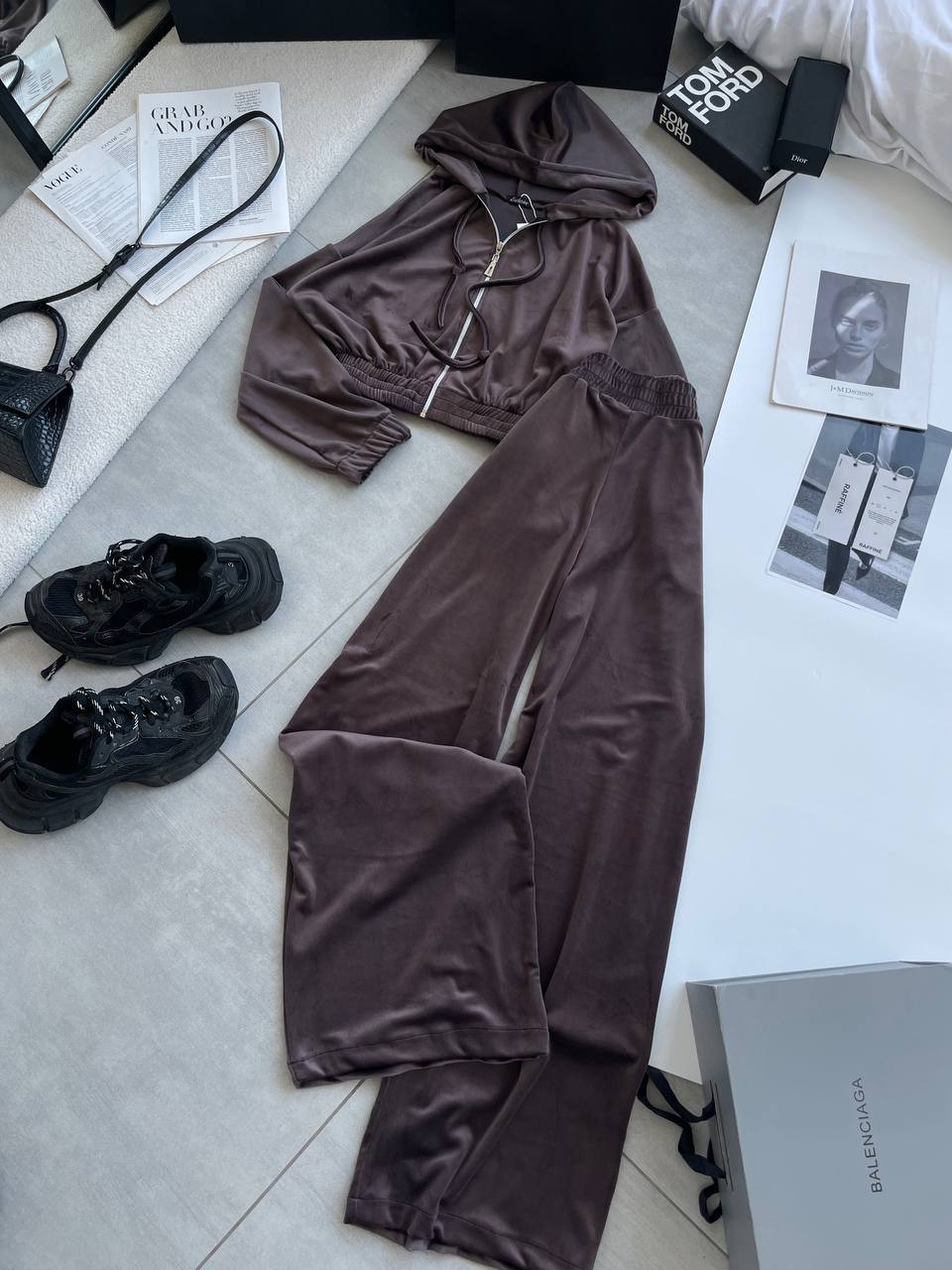 1665ca87-a3a7-11f0-8624-dee18ff4e8c0_1