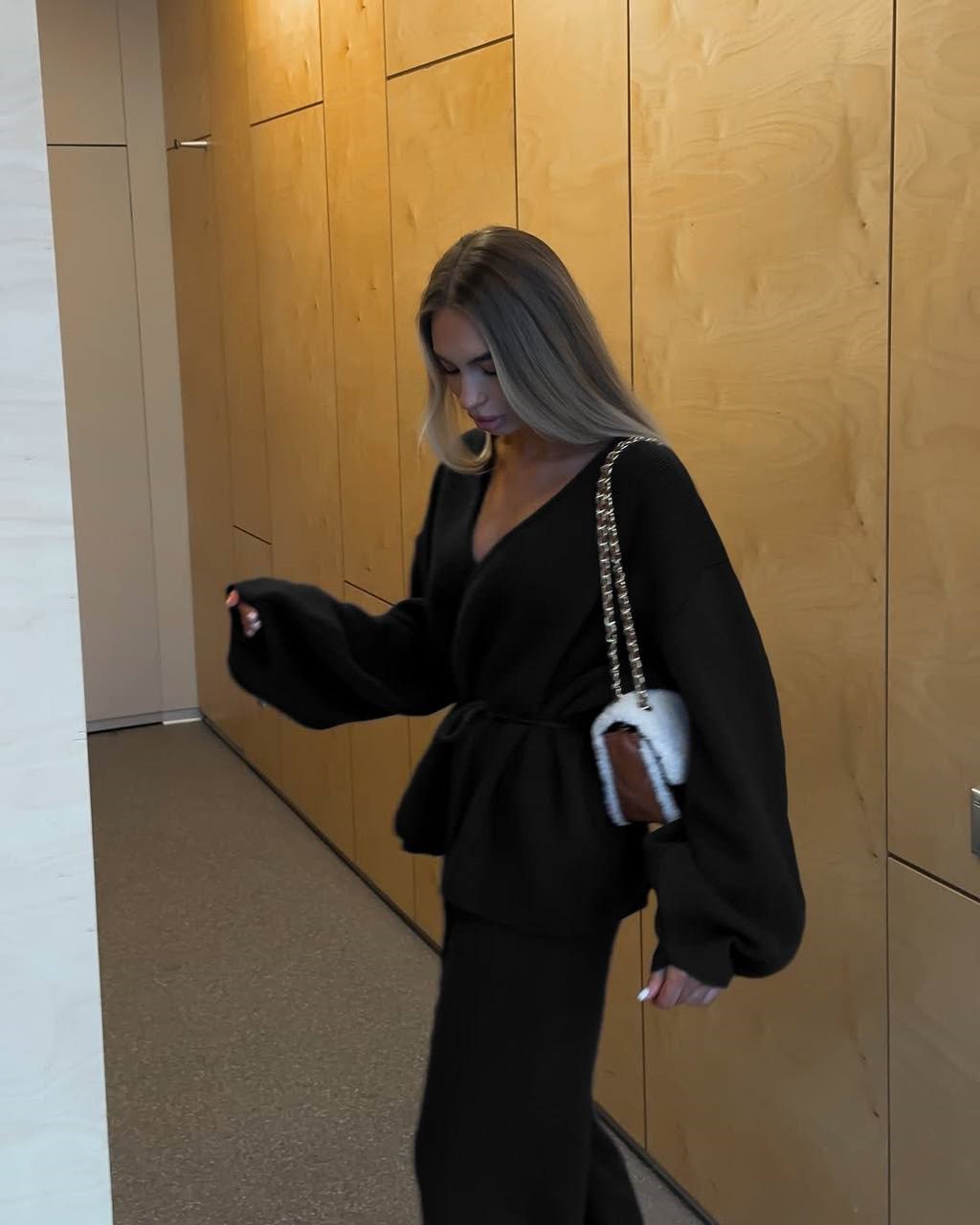 24f6b987-d2a9-11ef-8621-dee18ff4e8c0_2