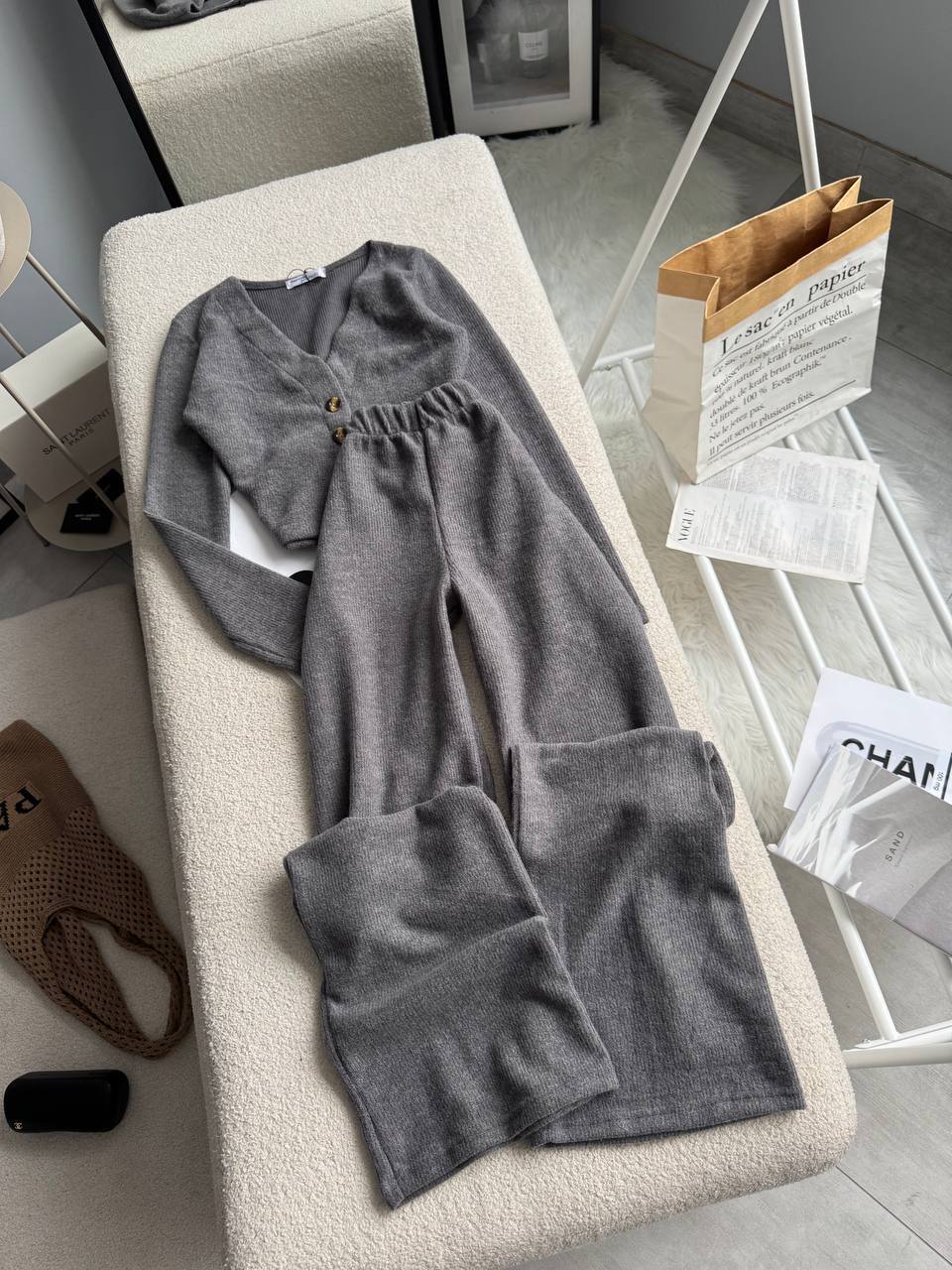 37431780-499d-11f0-8622-dee18ff4e8c0_1