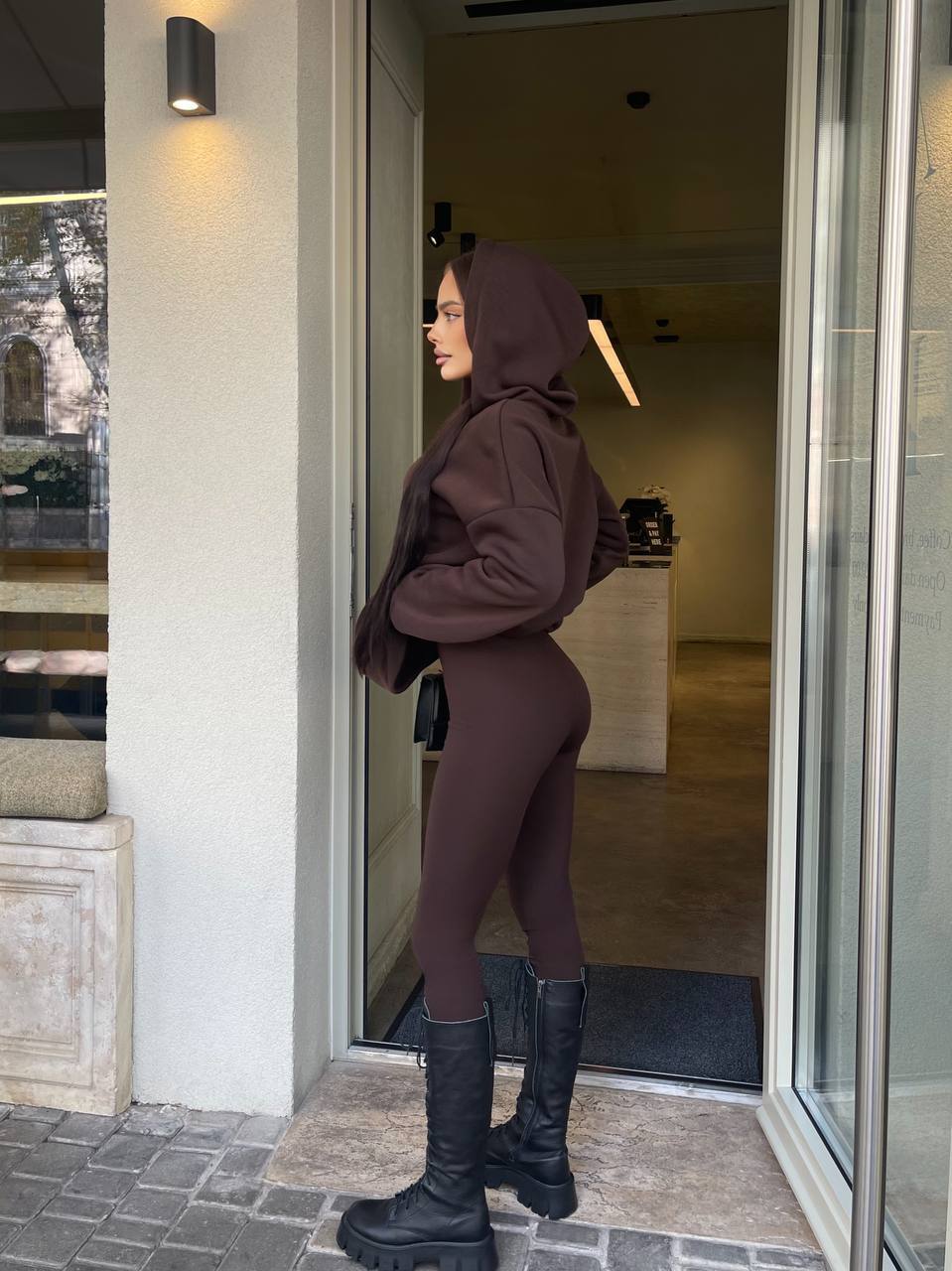 9855bef9-0073-11f1-8624-dee18ff4e8c0_1