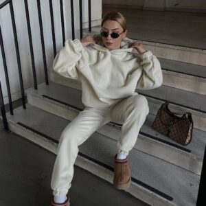 439894