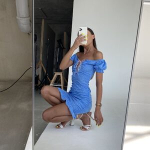 439495