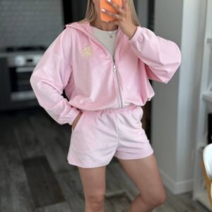 504040